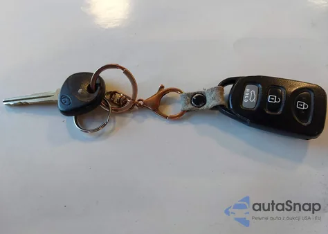 2016 Hyundai Elantra Se from USA, damaged, VIN 5NPDH4AE4GH771571